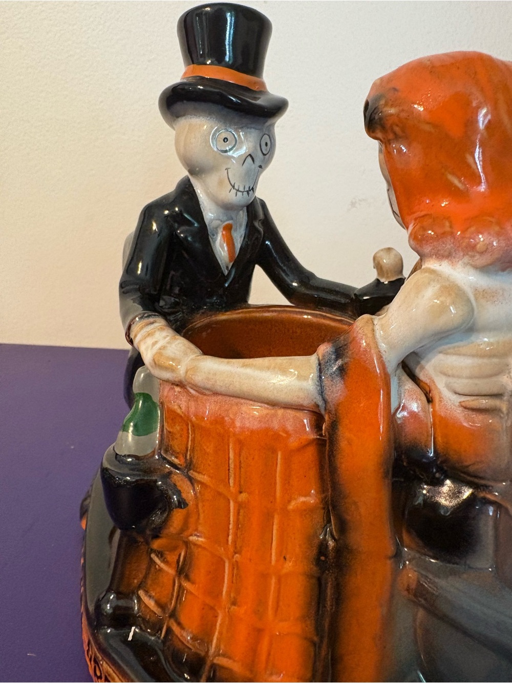 Yankee Candle Orange and Black Halloween Couple Ceramic Figurine - Picture 4 of 6